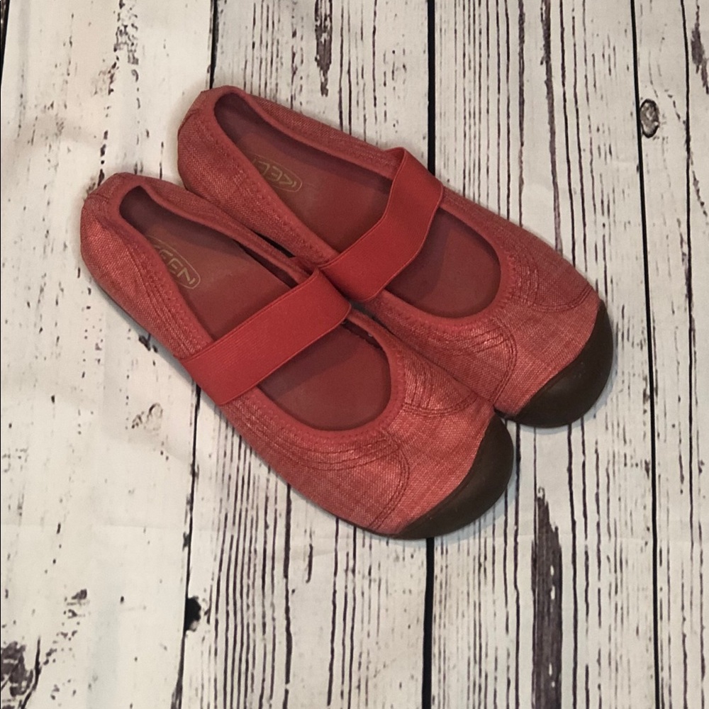 Keen Coral Mary Janes